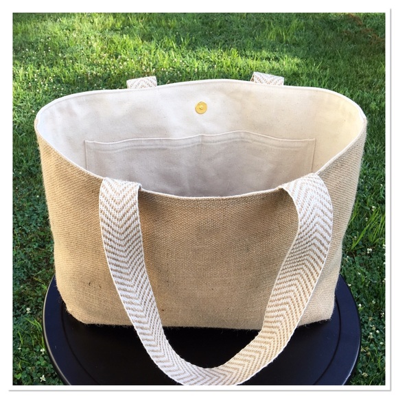 NYFW The Art Collection Tote by HBBK - Picture 4 of 6